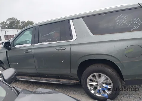 2023 Chevrolet Suburban 2Wd Premier z USA, uszkodzony, nr VIN 1GNSCFKD9PR303584